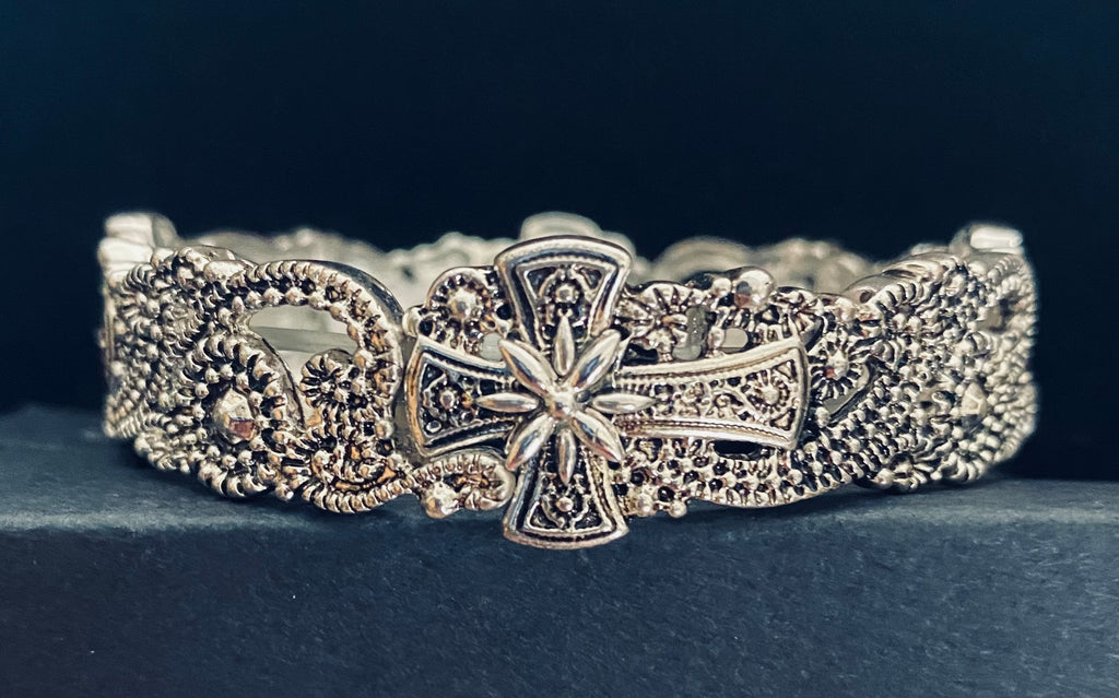 Silver Cross antique design stretch bracelet